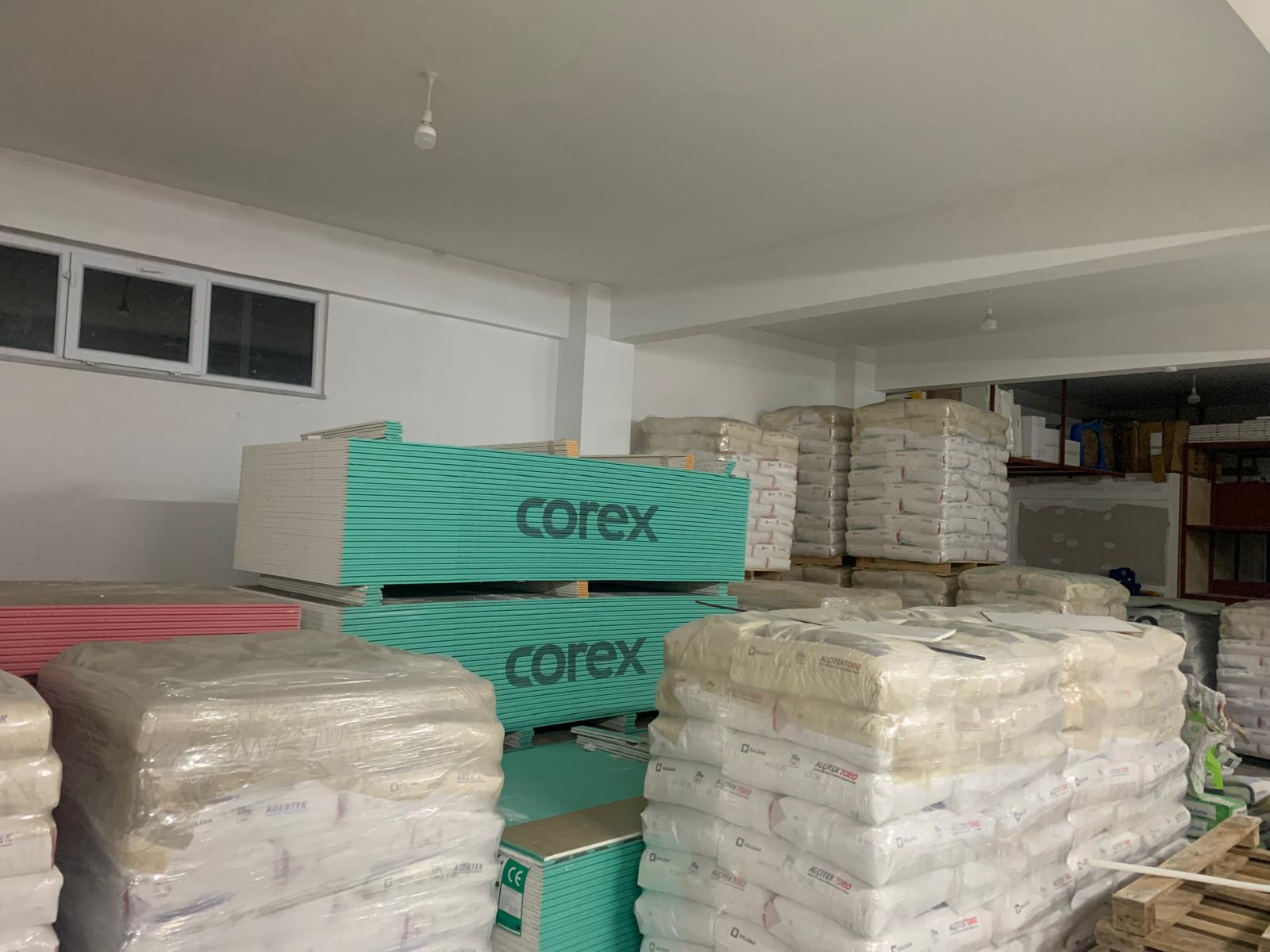 Karaca YPU depo: alçıpan ve torba alçı stokları